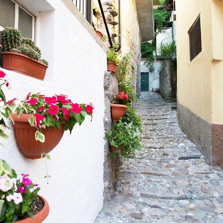 Charming Moment Di Villa Porta - Borgo Antico Luino Kültér fotó
